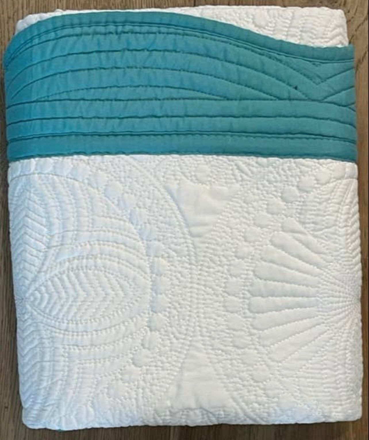 White w/teal Trim Quilt