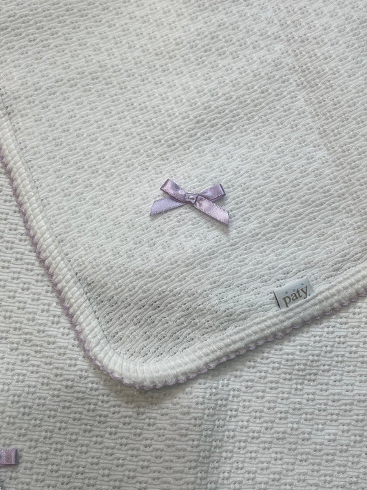Paty Inc. White w/Purple Blanket
